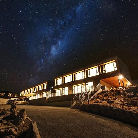 Galaxy Boutique Hotel Lake Tekapo Exteriér fotografie The Atacama Desert is one of the driest places on Earth.